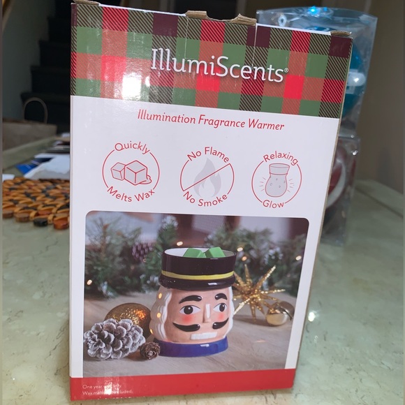 Illumiscents Nutcracker Fragrance Warmer For Scented Wax Melts Christmas Holiday - Picture 3 of 5